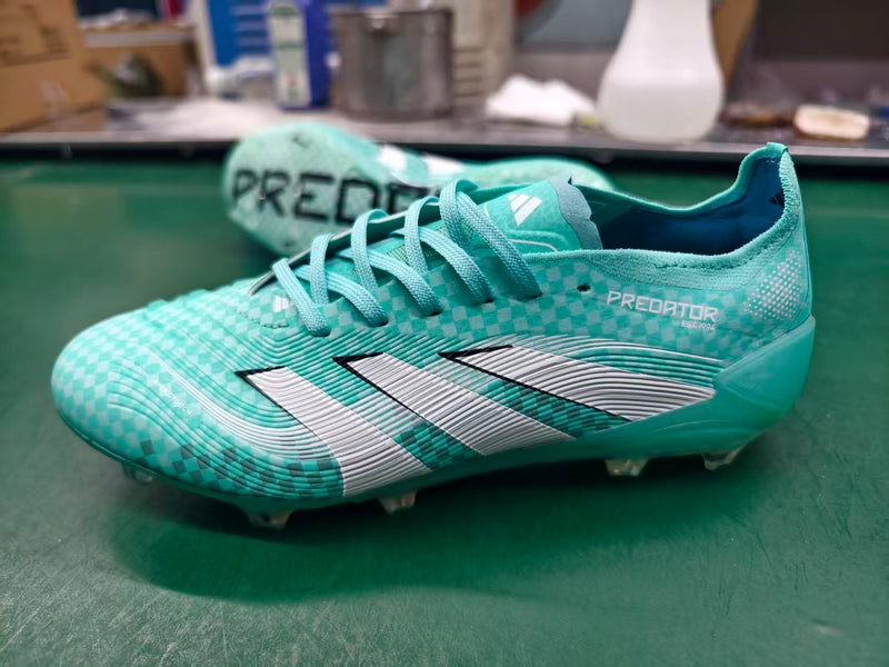 Chuteira Adidas 25 Predator ACCURACY